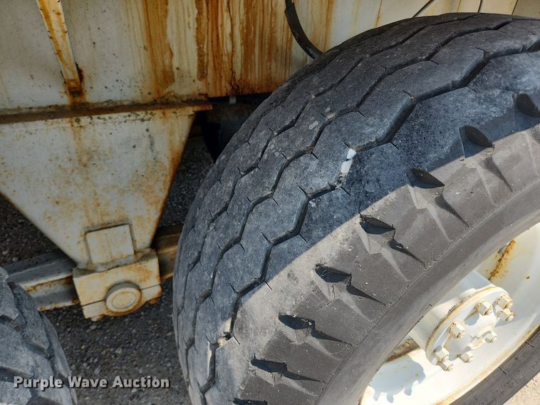 image for item LX9645 FWD 66-18CC  boom lift truck