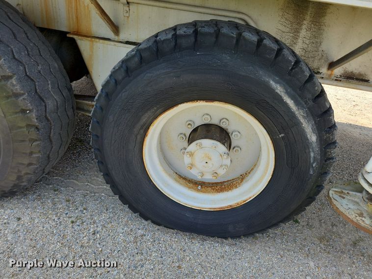 image for item LX9645 FWD 66-18CC  boom lift truck