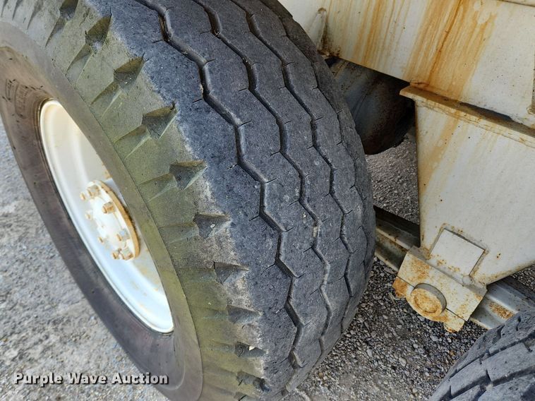 image for item LX9645 FWD 66-18CC  boom lift truck