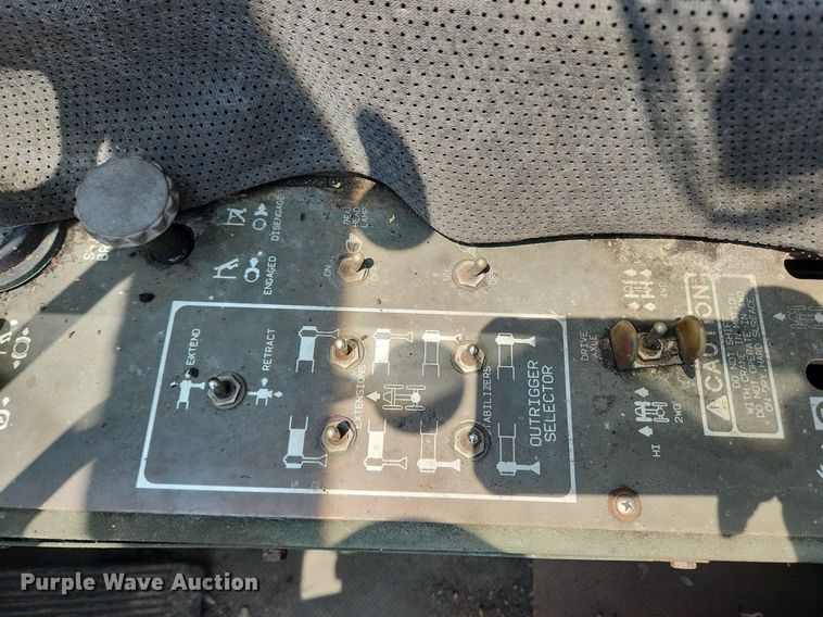 image for item LX9648 1988 Grove RT875CC  crane