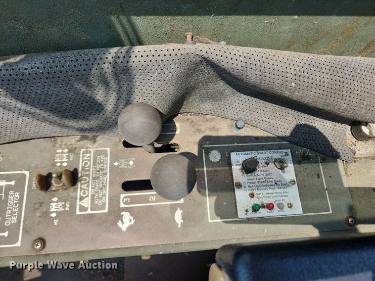 image for item LX9648 1988 Grove RT875CC  crane