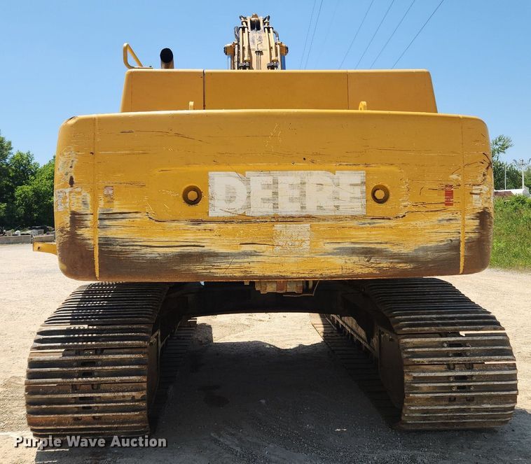 image for item LX9673 2006 John Deere 450C LC  excavator