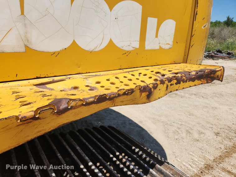 image for item LX9673 2006 John Deere 450C LC  excavator