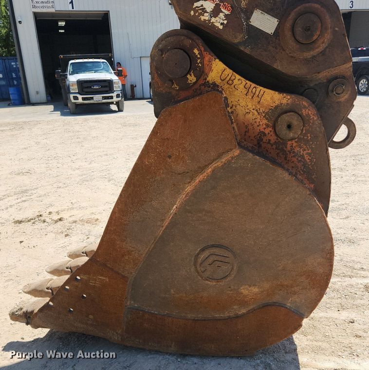 image for item LX9673 2006 John Deere 450C LC  excavator