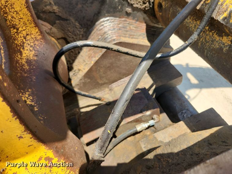 image for item LX9673 2006 John Deere 450C LC  excavator