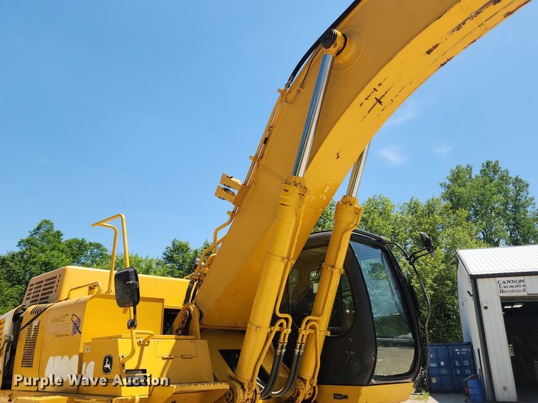 image for item LX9673 2006 John Deere 450C LC  excavator