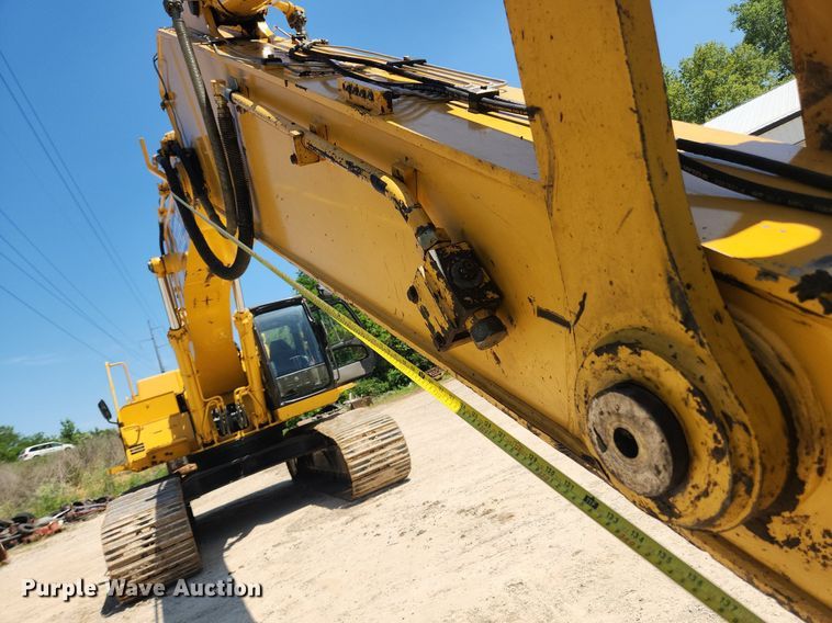 image for item LX9673 2006 John Deere 450C LC  excavator