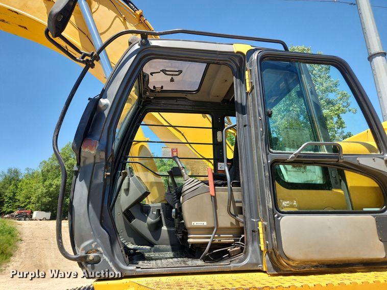 image for item LX9673 2006 John Deere 450C LC  excavator