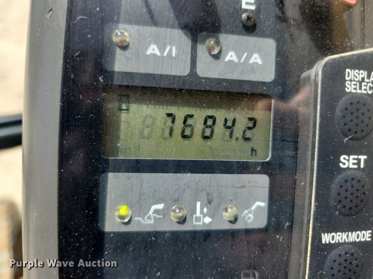 image for item LX9673 2006 John Deere 450C LC  excavator