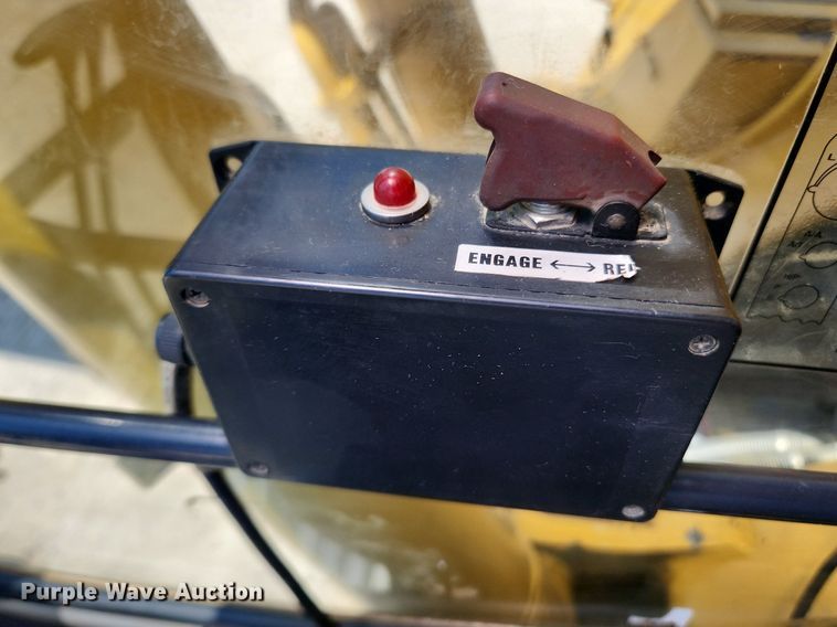 image for item LX9673 2006 John Deere 450C LC  excavator