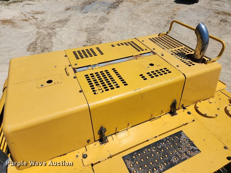 image for item LX9673 2006 John Deere 450C LC  excavator