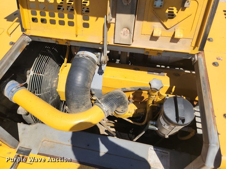 image for item LX9673 2006 John Deere 450C LC  excavator