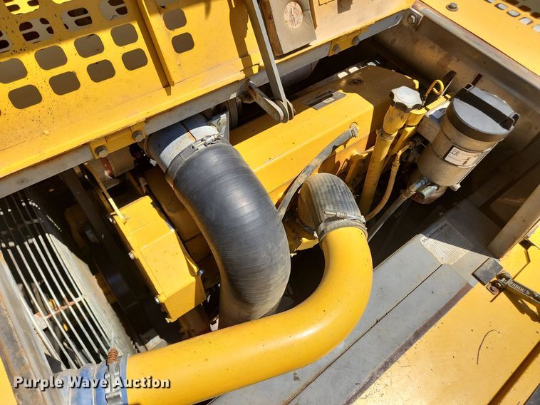 image for item LX9673 2006 John Deere 450C LC  excavator