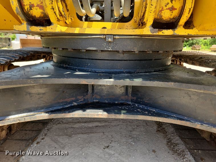 image for item LX9673 2006 John Deere 450C LC  excavator