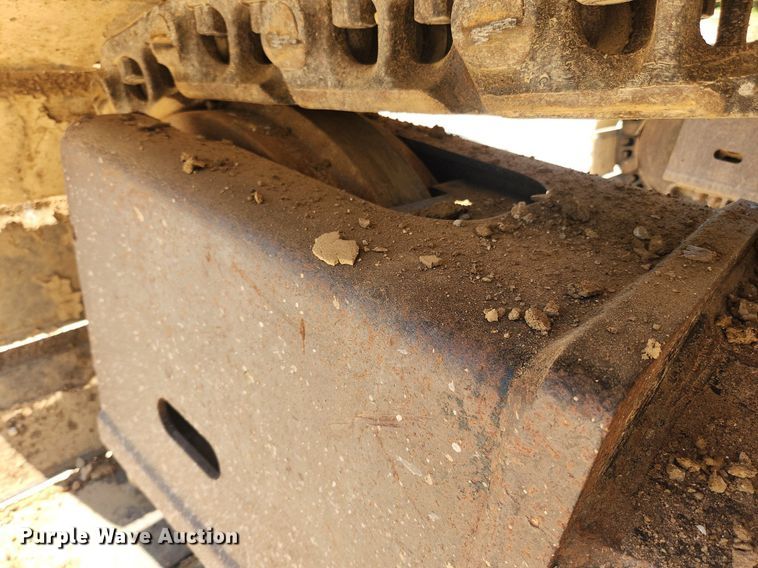 image for item LX9673 2006 John Deere 450C LC  excavator