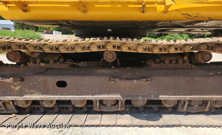 image for item LX9673 2006 John Deere 450C LC  excavator