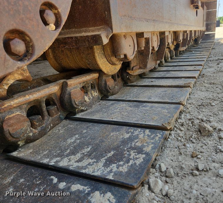 image for item LX9673 2006 John Deere 450C LC  excavator