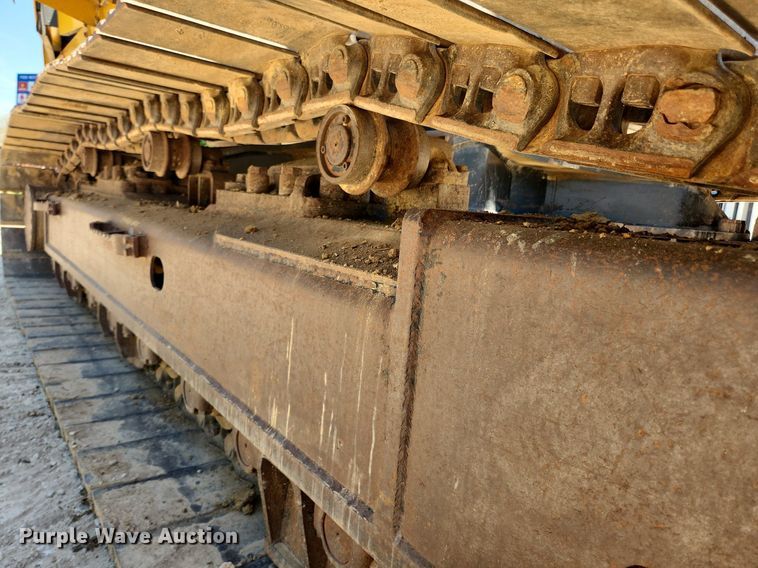 image for item LX9673 2006 John Deere 450C LC  excavator