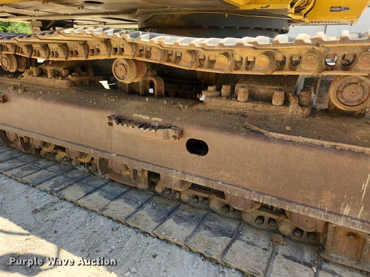 image for item LX9673 2006 John Deere 450C LC  excavator