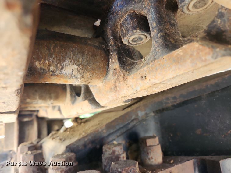 image for item LX9673 2006 John Deere 450C LC  excavator