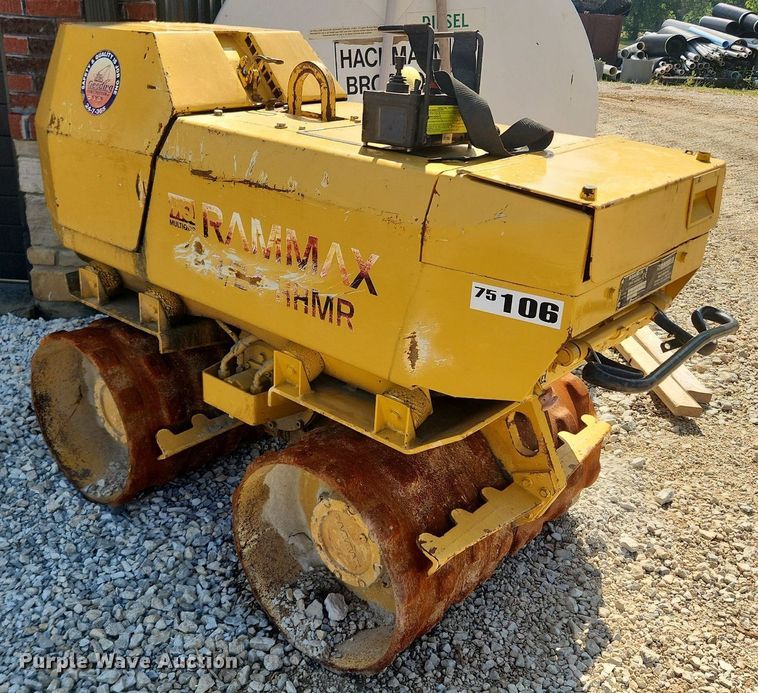 image for item LX9724 2003 Rammax P33/24HHMR  trench compactor