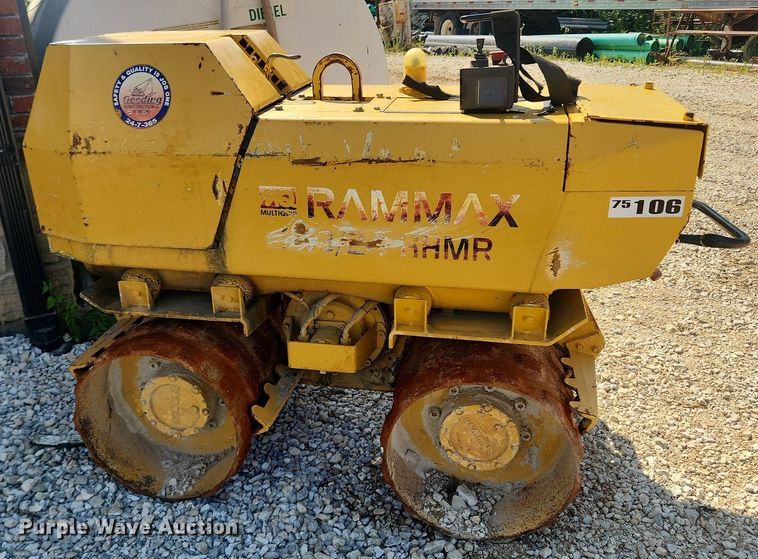image for item LX9724 2003 Rammax P33/24HHMR  trench compactor