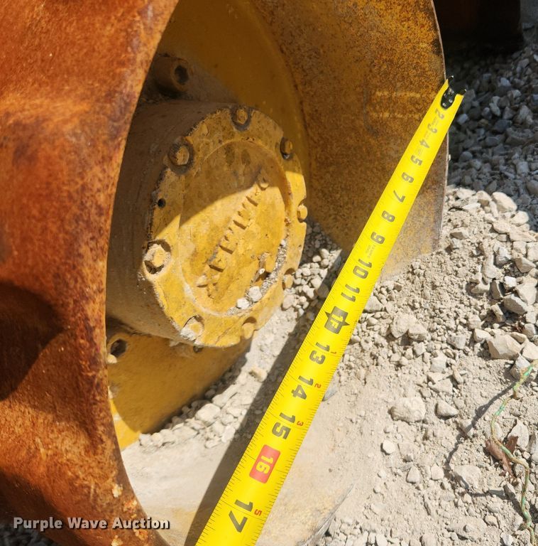 image for item LX9724 2003 Rammax P33/24HHMR  trench compactor