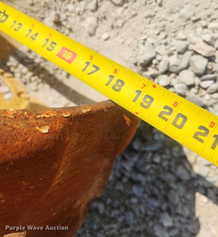 image for item LX9724 2003 Rammax P33/24HHMR  trench compactor