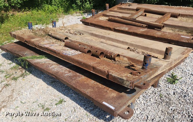 image for item LX9728 Trench box