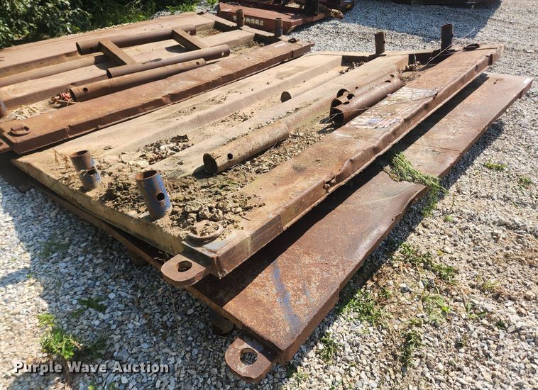 image for item LX9728 Trench box