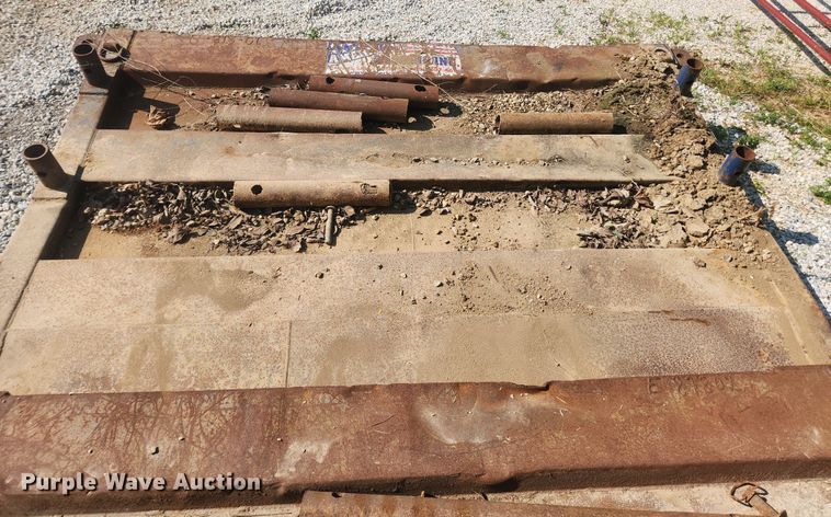 image for item LX9728 Trench box