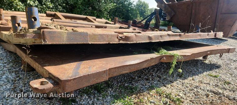 image for item LX9728 Trench box