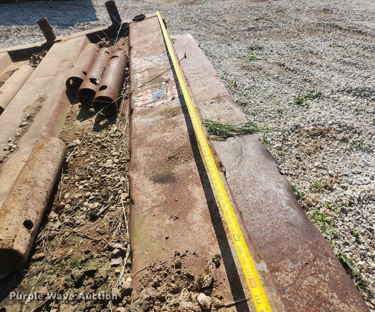 image for item LX9728 Trench box