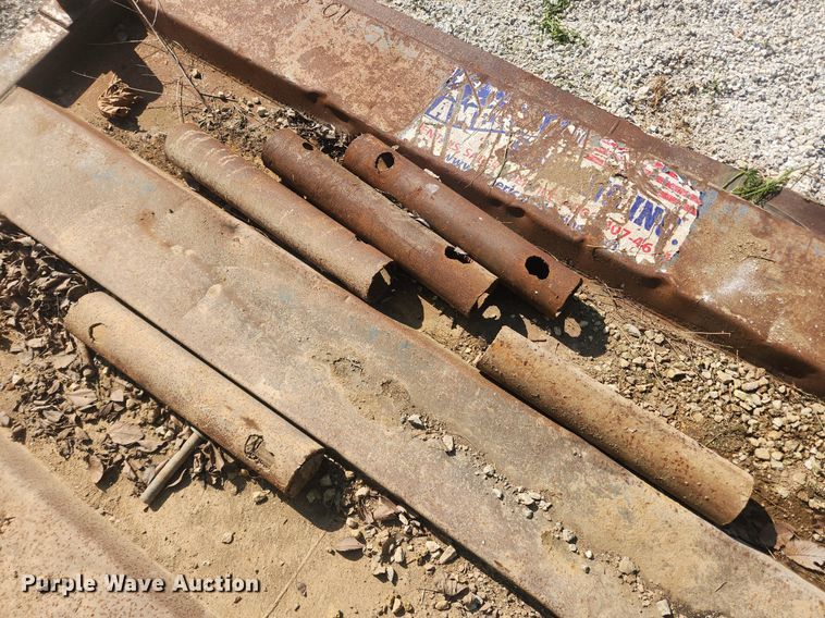 image for item LX9728 Trench box