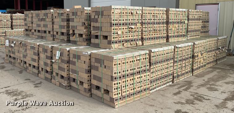 image for item LY9790 Summit Brick and Tile Company  31BL-22  bricks