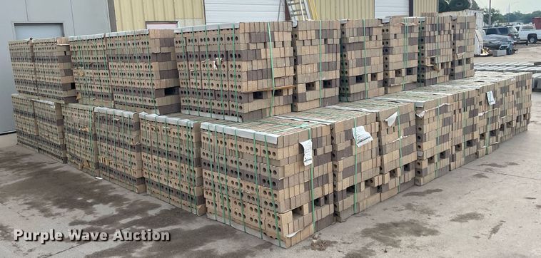 image for item LY9790 Summit Brick and Tile Company  31BL-22  bricks