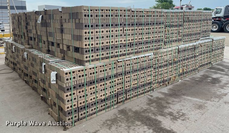 image for item LY9790 Summit Brick and Tile Company  31BL-22  bricks