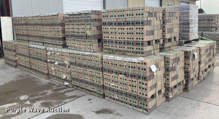 image for item LY9790 Summit Brick and Tile Company  31BL-22  bricks