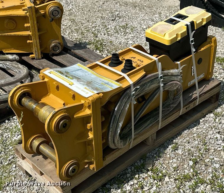 image for item MB9561 2023 Jisan JSB400  breaker