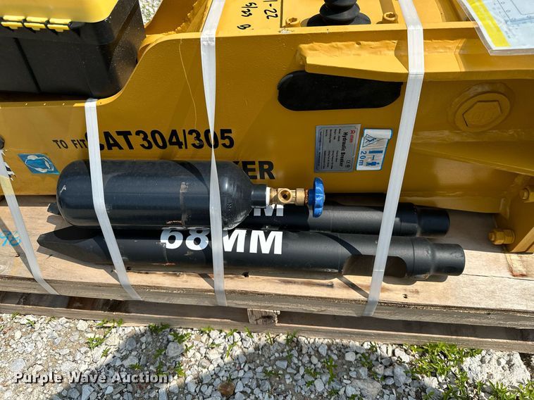 image for item MB9561 2023 Jisan JSB400  breaker