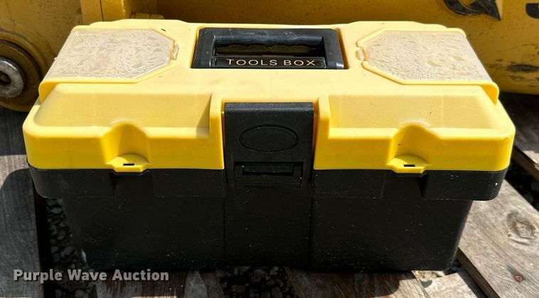 image for item MB9562 2023 Jisan JSB400  breaker