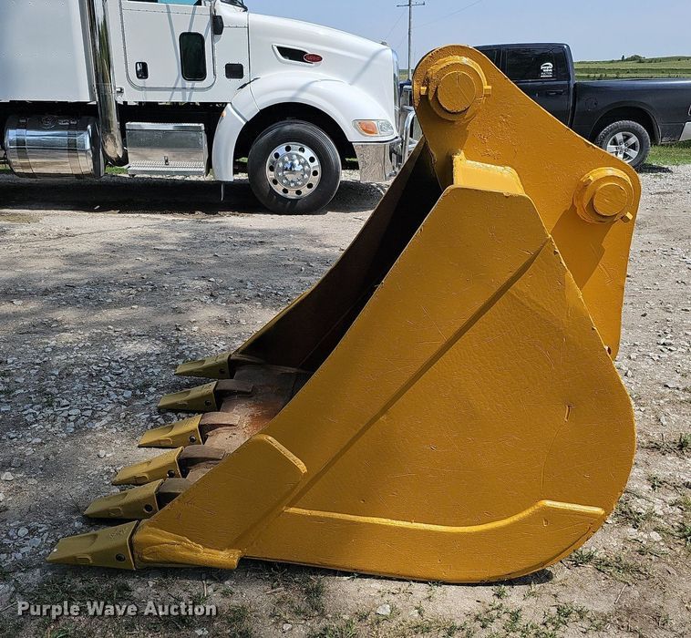 image for item MD9844 Caterpillar 330BL  excavator bucket