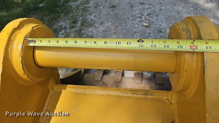 image for item MD9844 Caterpillar 330BL  excavator bucket