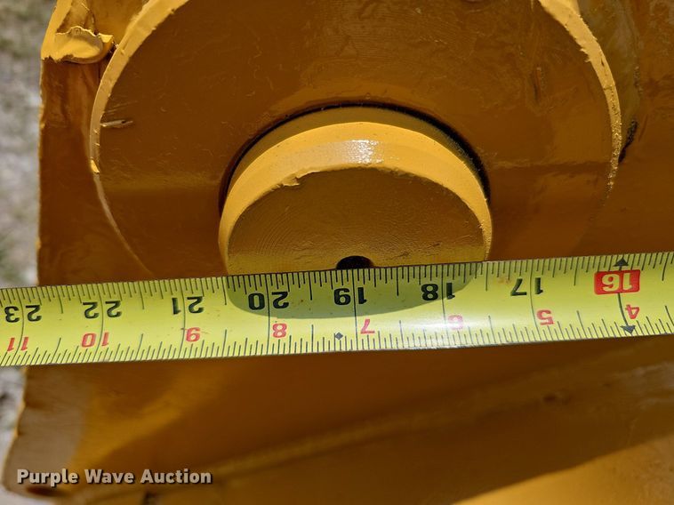 image for item MD9844 Caterpillar 330BL  excavator bucket