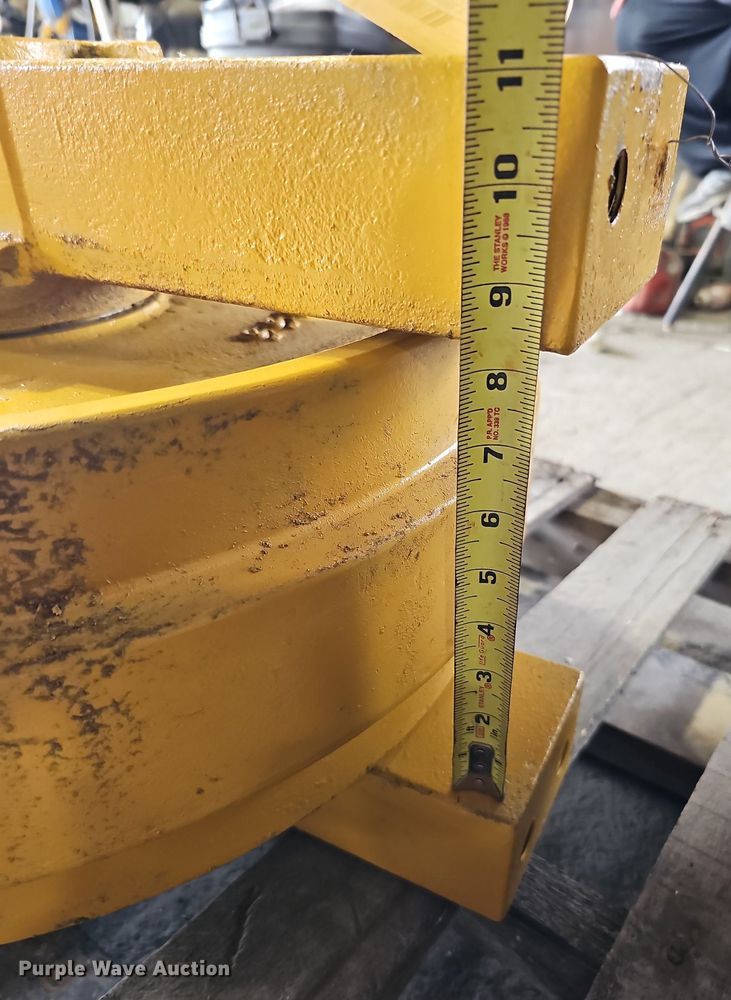 image for item MD9845 Caterpillar  track idler pulley