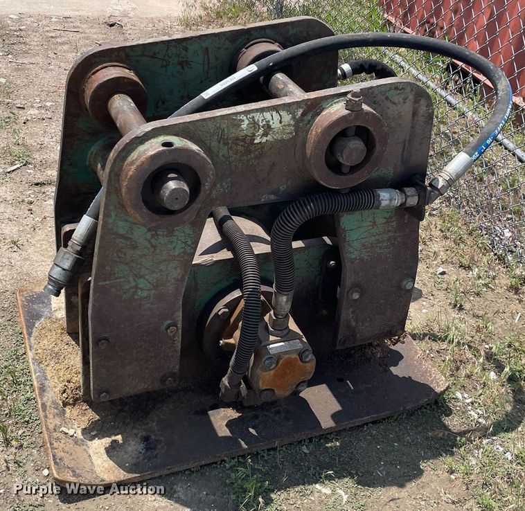 image for item ME9808 Excavator plate compactor