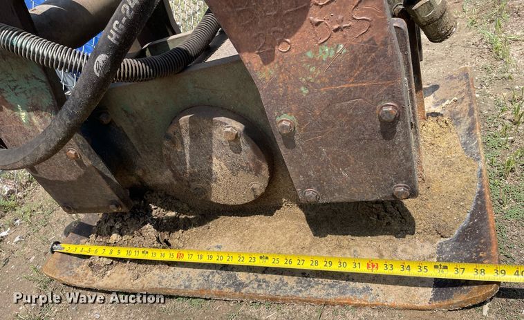 image for item ME9808 Excavator plate compactor