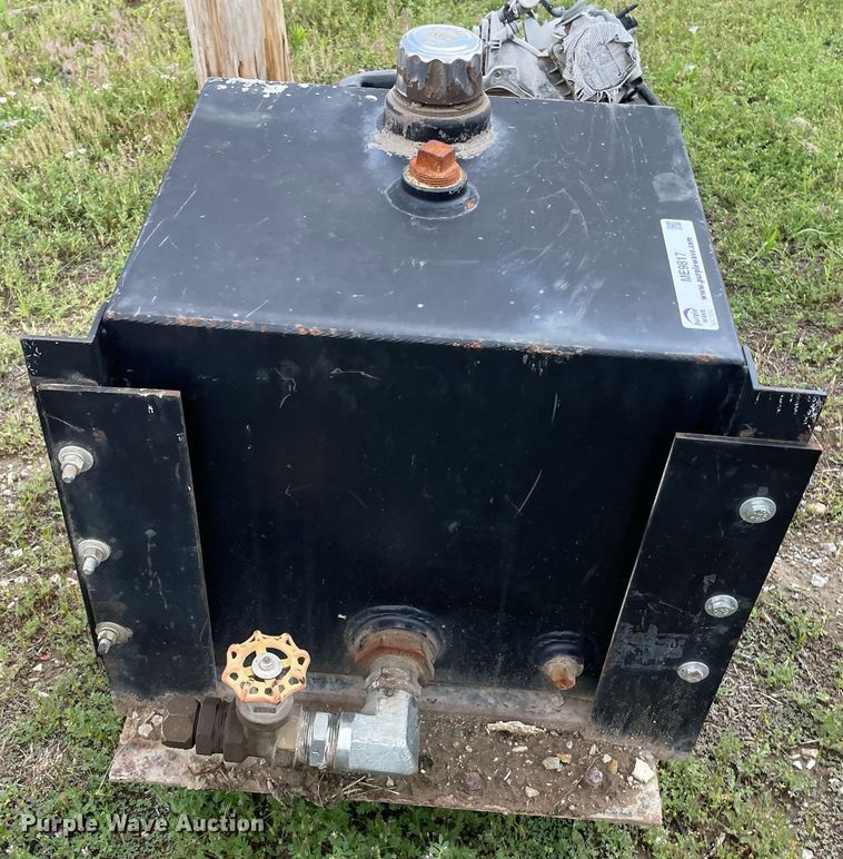 image for item ME9817 Hydraulic tank