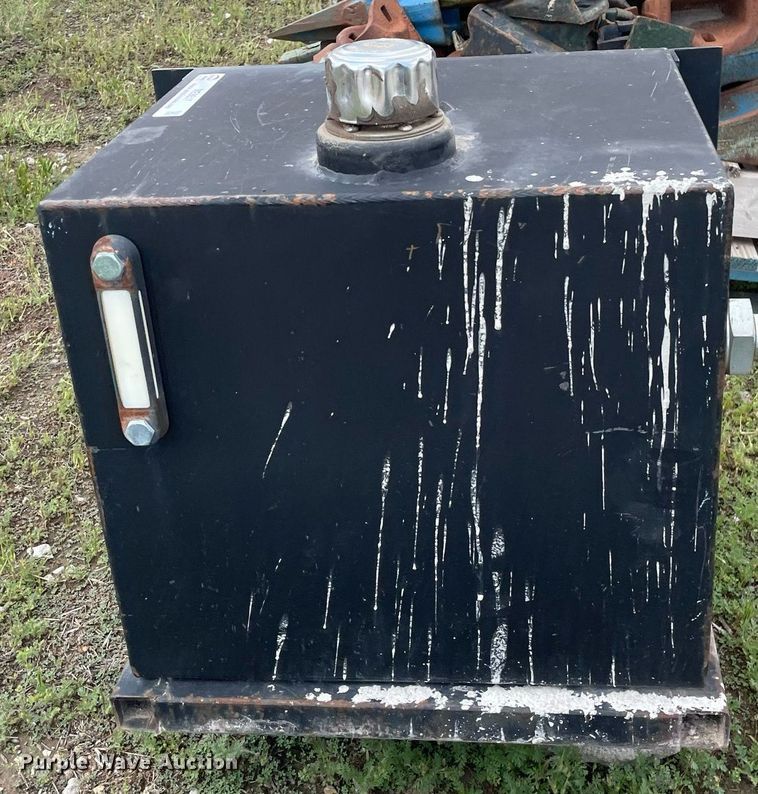 image for item ME9817 Hydraulic tank