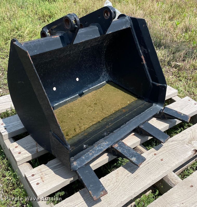 image for item ME9820 Backhoe bucket